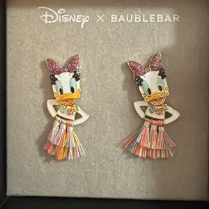 Daisy Hula Earrings